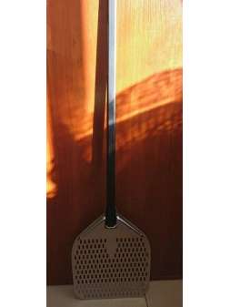 Перфорированная лопата для пиццы Berg 30x35 см